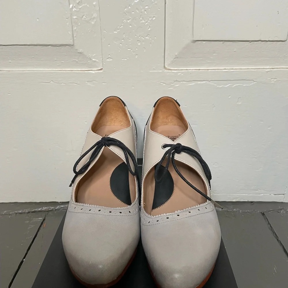 John Fluevog Black and Cream Heels - Picture 4 of 5